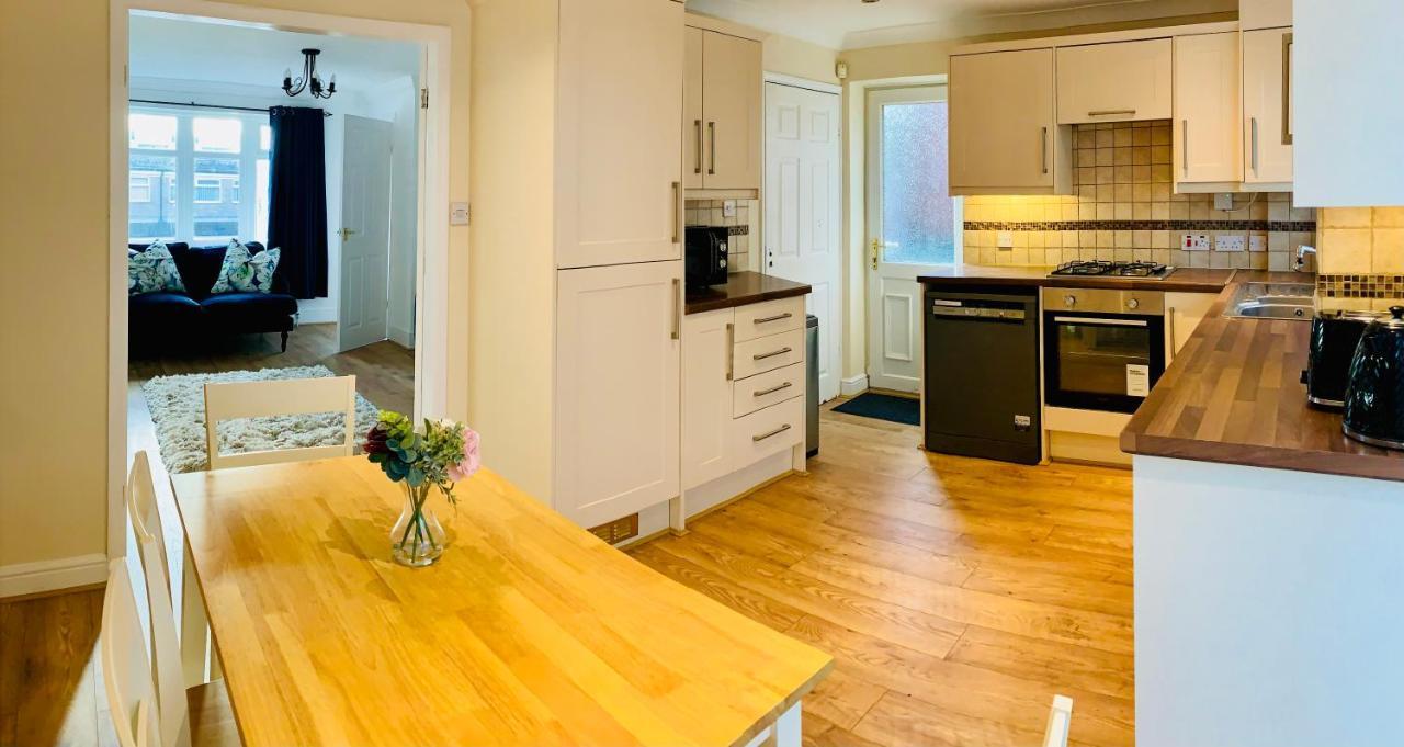 Homely Detached 3 Bedroom House Near Sheffield Rotherham Exterior foto