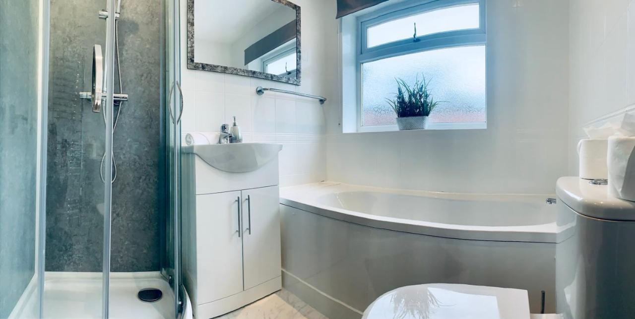 Homely Detached 3 Bedroom House Near Sheffield Rotherham Exterior foto